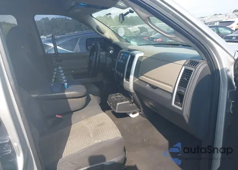 2010 Dodge Ram 1500 Slt/Sport/Trx z USA, uszkodzony, nr VIN 1D7RB1GP4AS104870